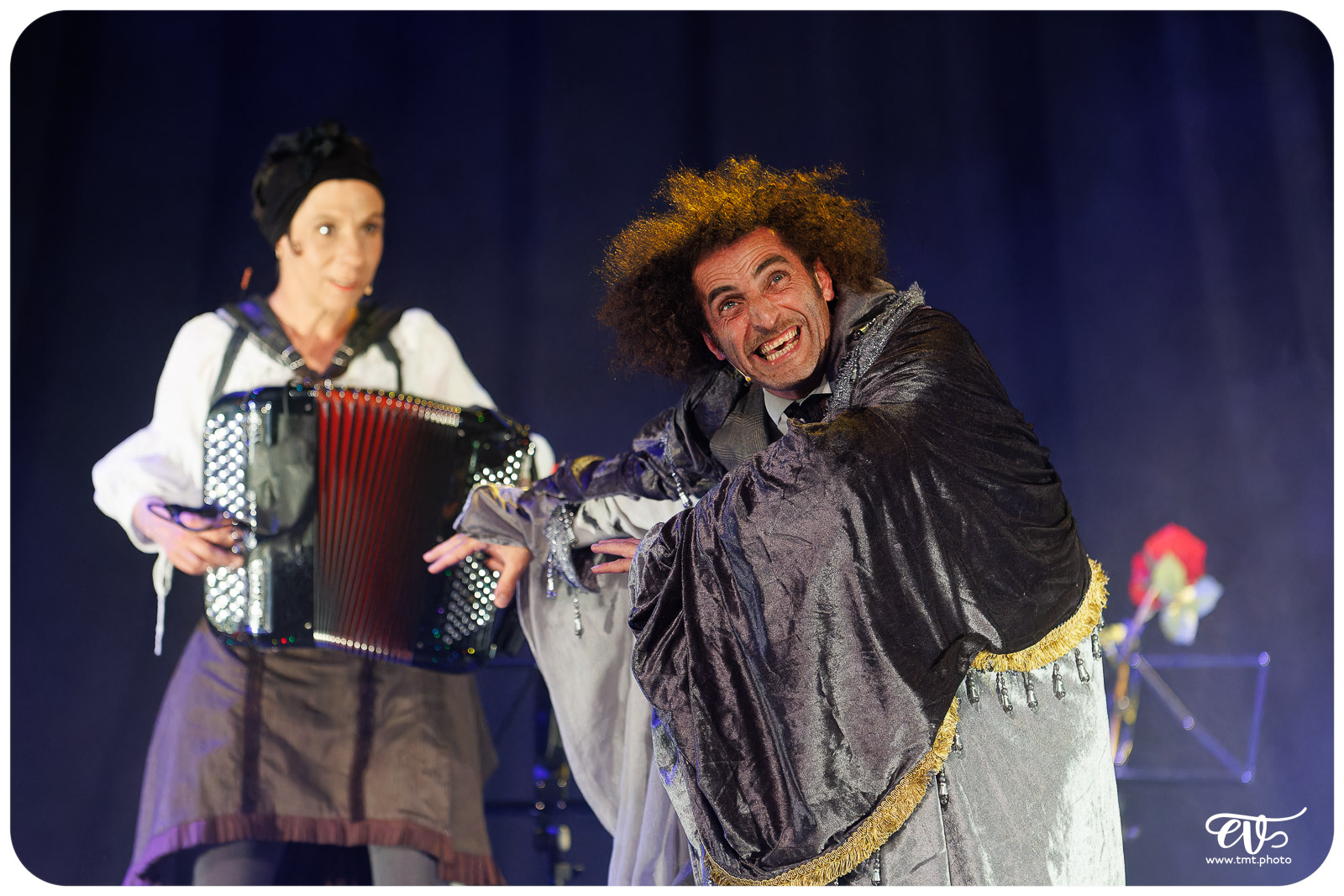 LA CLAQUE (FRED RADIX)